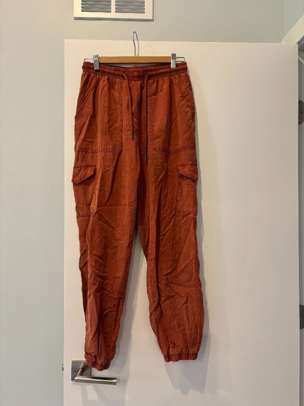 7 For All Mankind Cargo Jogger Pants - Rust/Burnt Orange - S